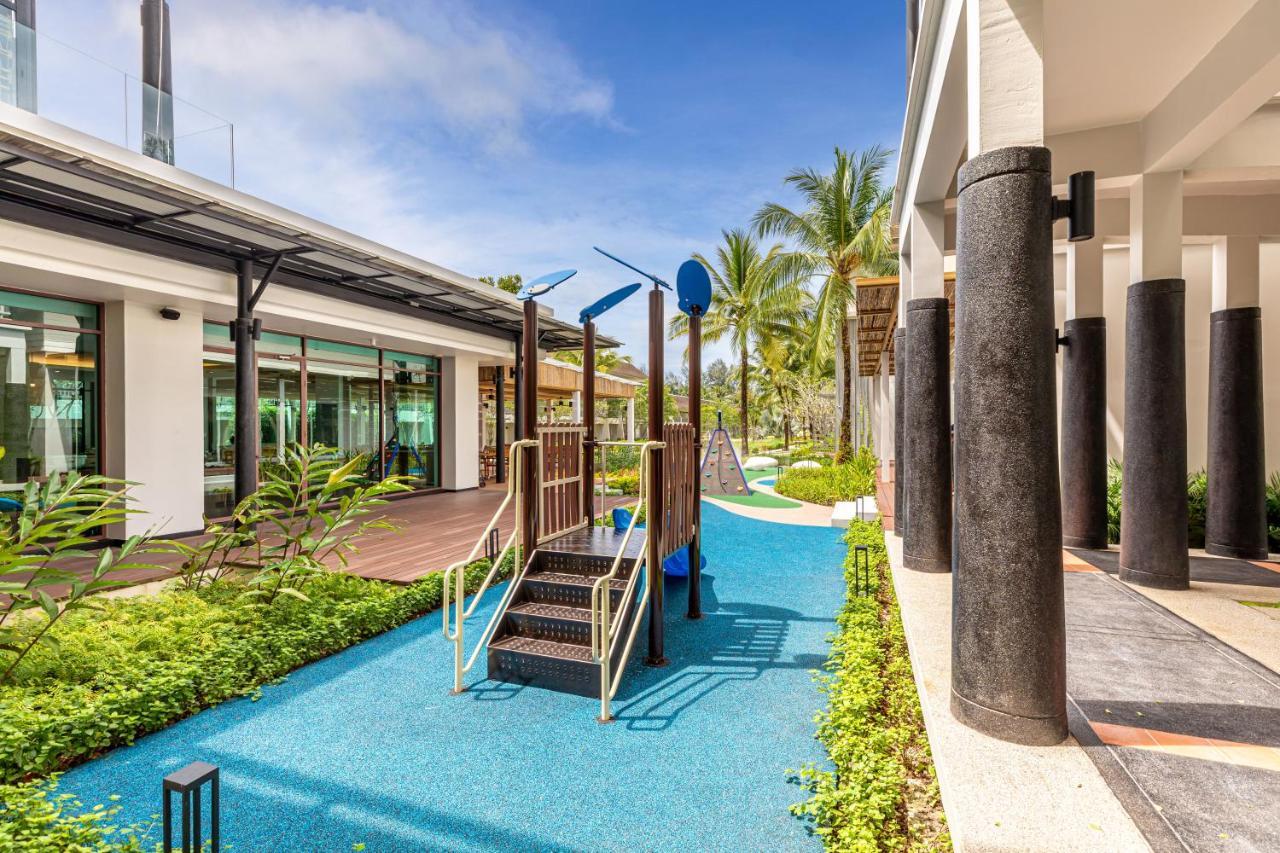 Outrigger Khao Lak Beach Resort - Sha Extra Plus מראה חיצוני תמונה Playground at the school