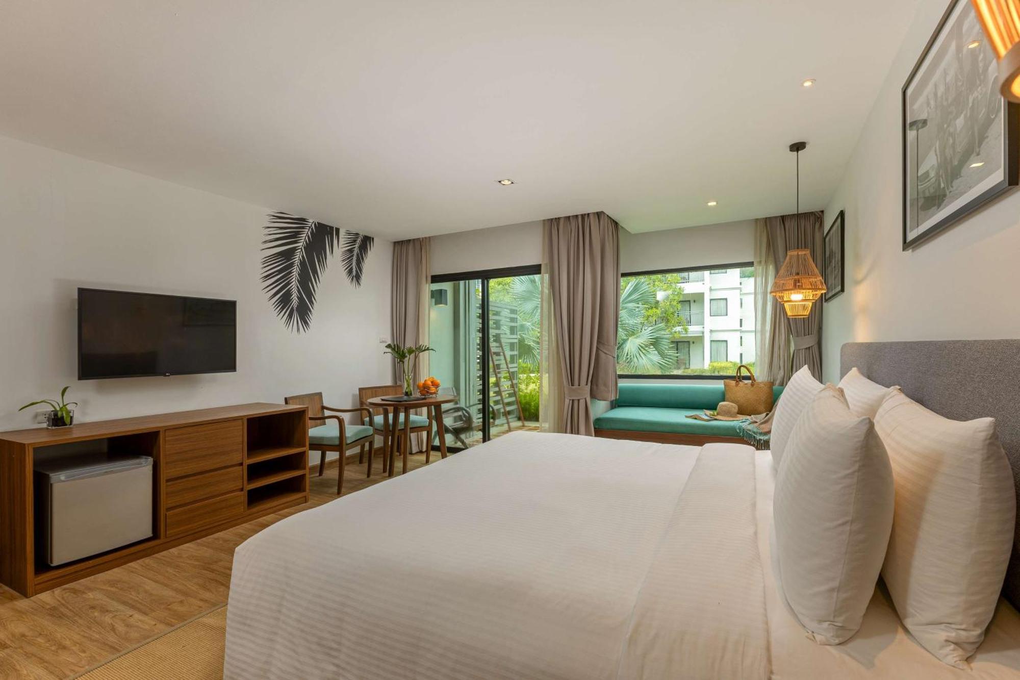 Outrigger Khao Lak Beach Resort - Sha Extra Plus מראה חיצוני תמונה Deluxe Room